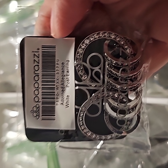 Adorned Allegance White Earrings Posts Fashion Fix Limited Item - Picture 3 of 4